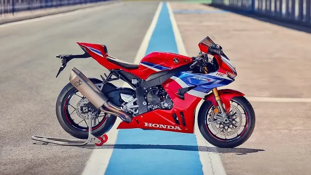 2022 Honda CBR 1000RR R fireblade for sale in Kolkata | Do Pahiyaa