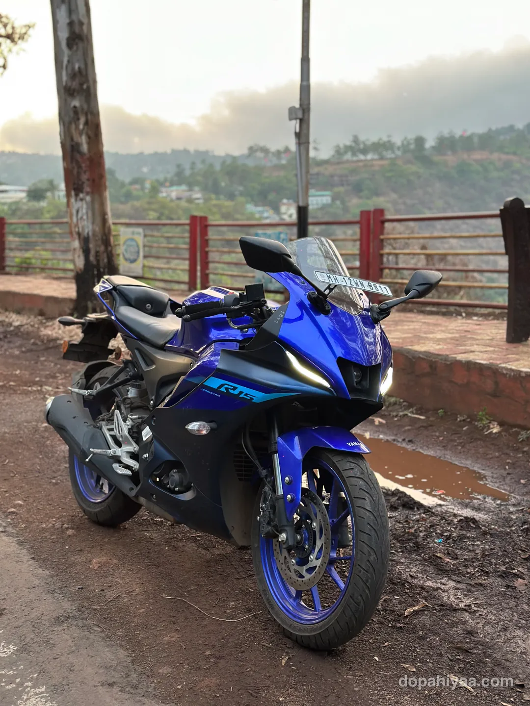 Yamaha R15 V4 - View 1